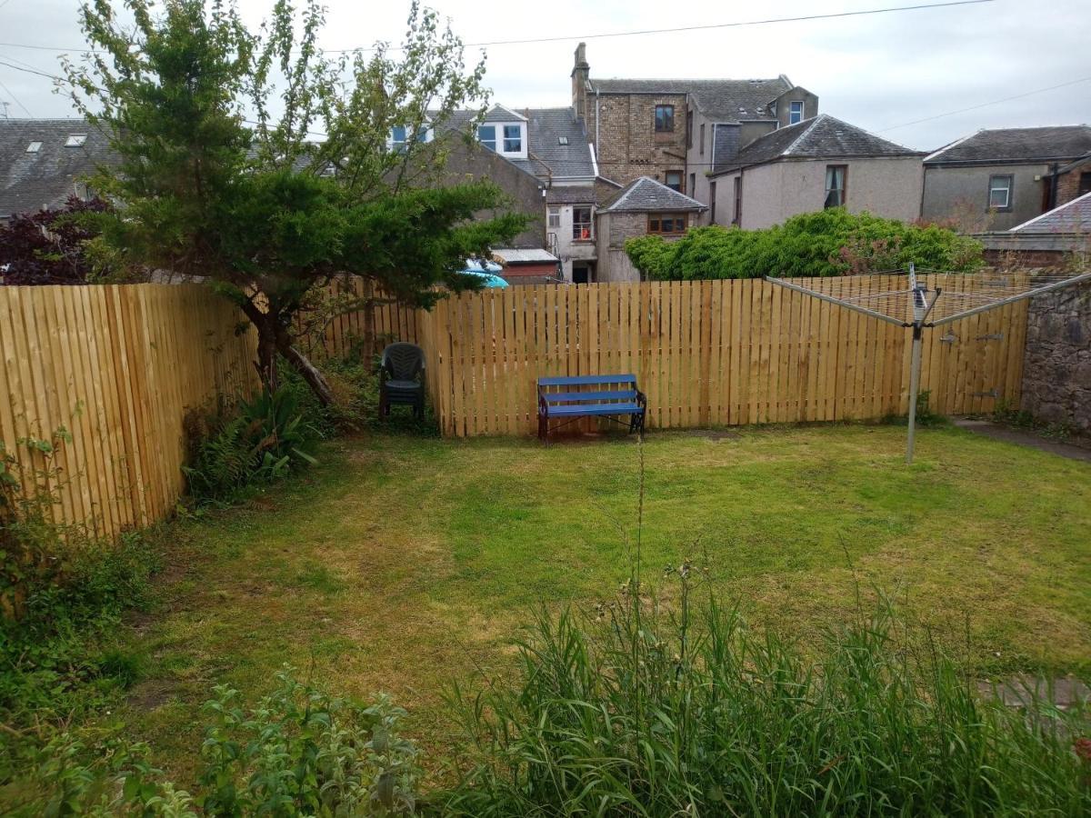 Villa On Yer Bike & Gone Fishin Millport Esterno foto